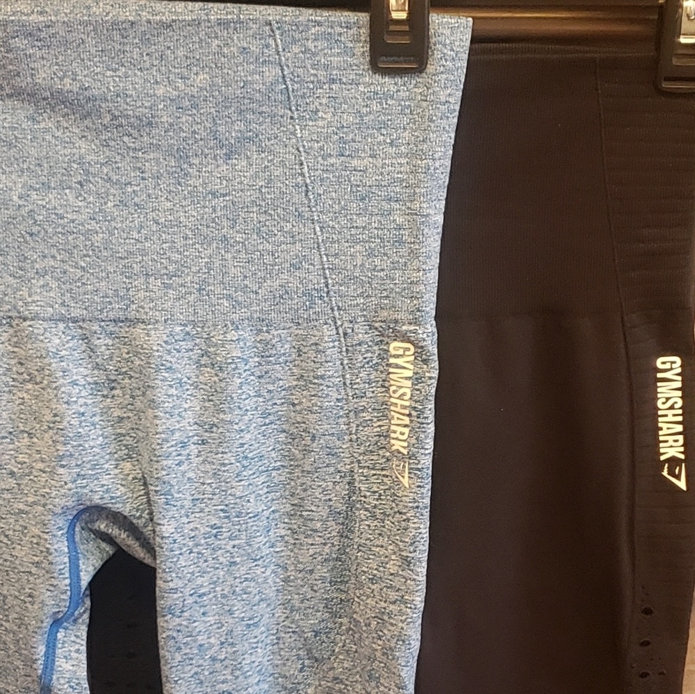 2 Small Gymshark seamless capri leggings